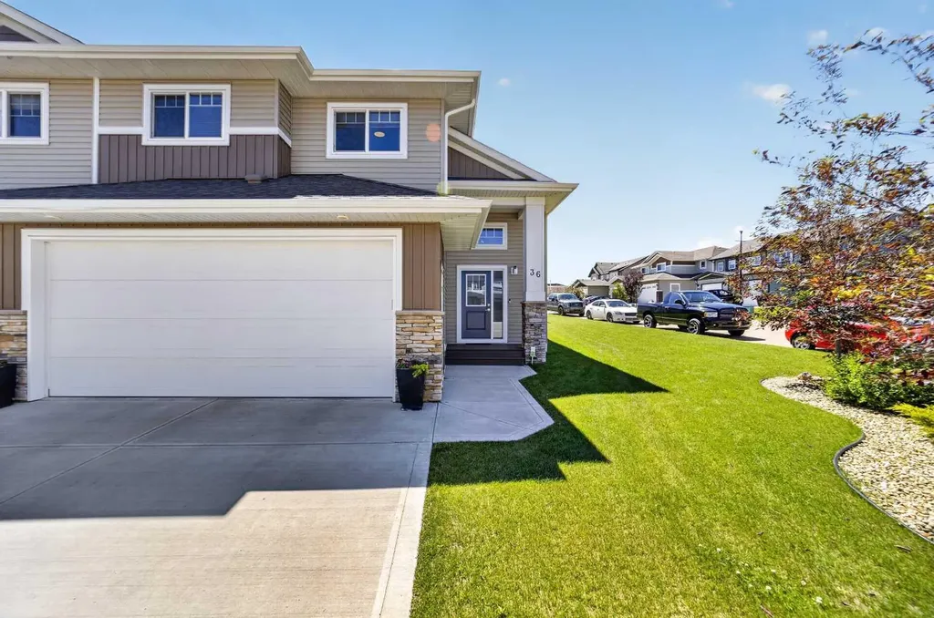 36 Cameron Close Sylvan Lake AB T4S 0N5