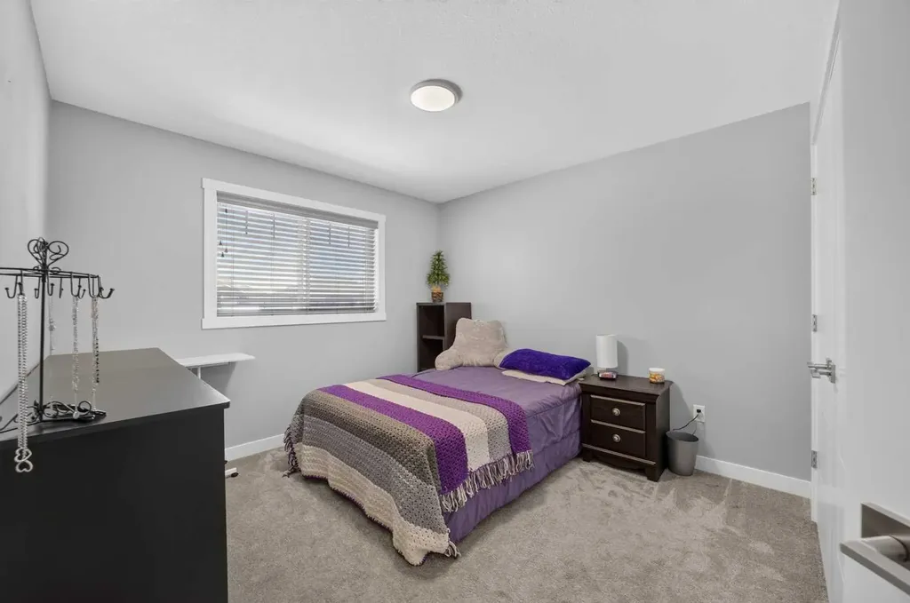 36 Cameron Close Sylvan Lake AB T4S 0N5