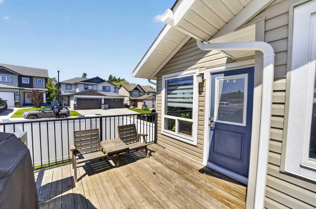 36 Cameron Close Sylvan Lake AB T4S 0N5