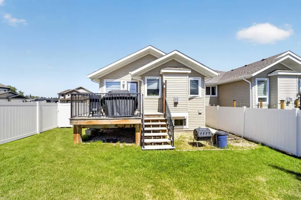 36 Cameron Close Sylvan Lake AB T4S 0N5