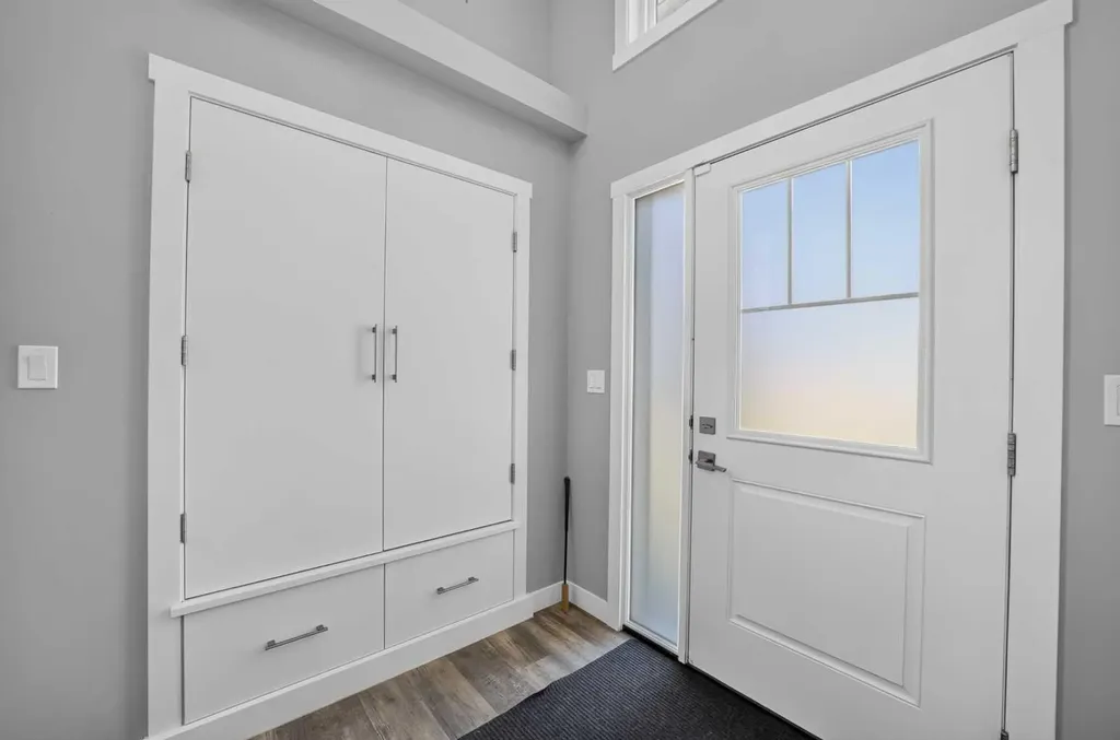 36 Cameron Close Sylvan Lake AB T4S 0N5