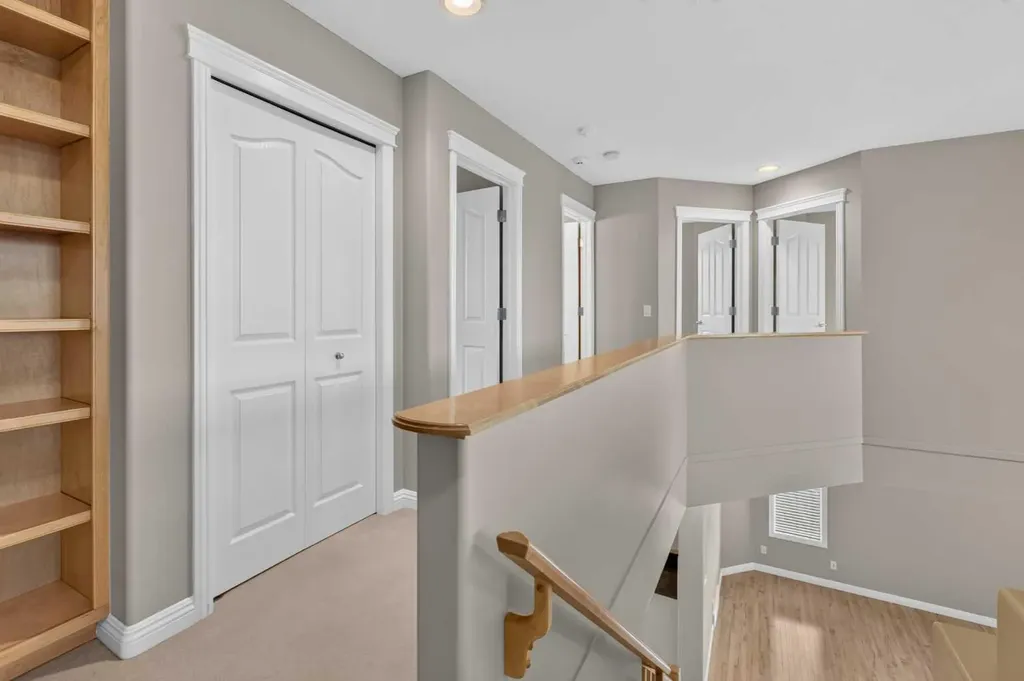 25 Panamount Rise NW Calgary AB T3K 6B6