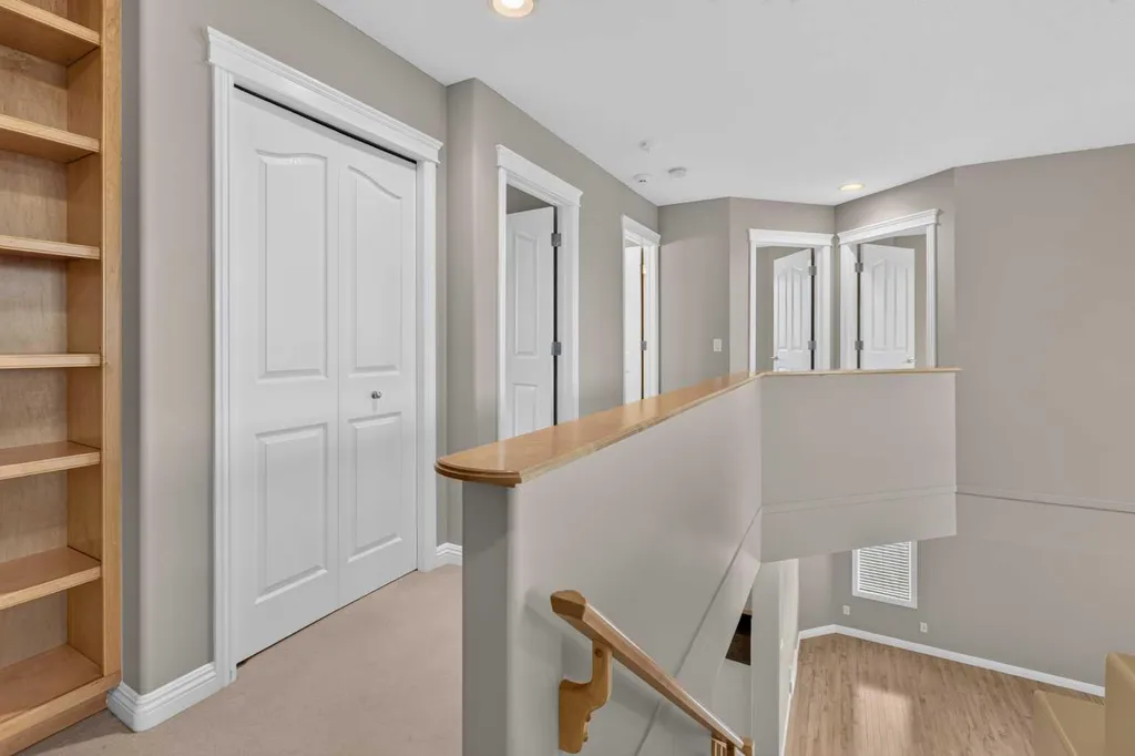 25 Panamount Rise NW Calgary AB T3K 6B6