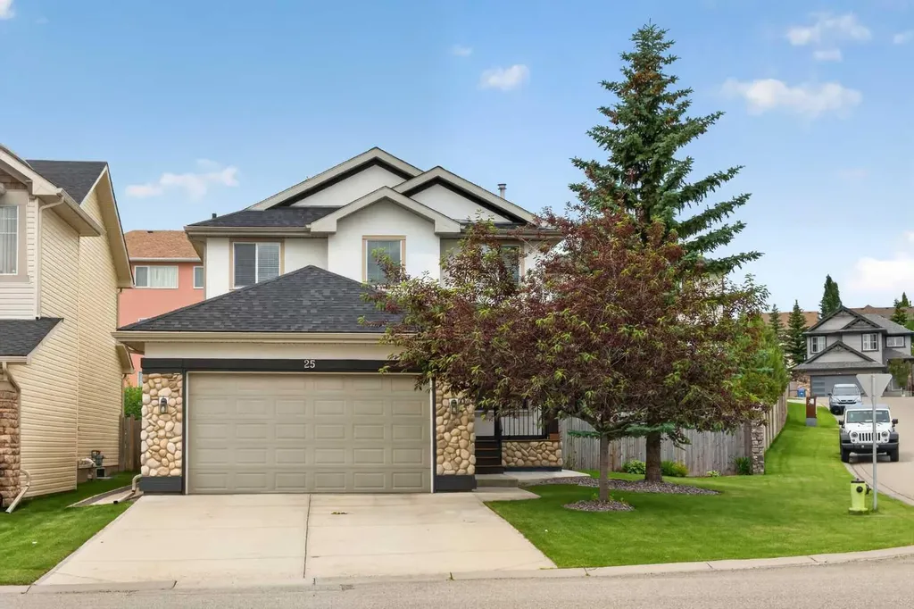 25 Panamount Rise NW Calgary AB T3K 6B6