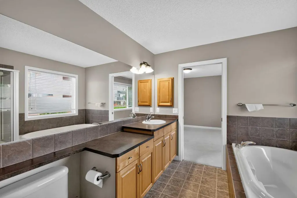 25 Panamount Rise NW Calgary AB T3K 6B6