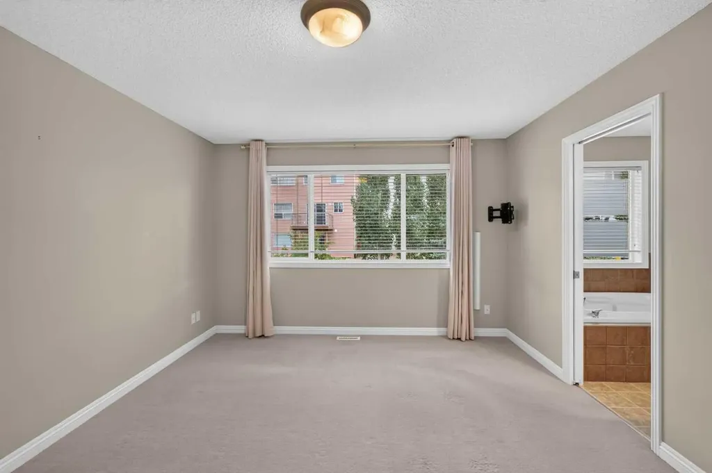 25 Panamount Rise NW Calgary AB T3K 6B6