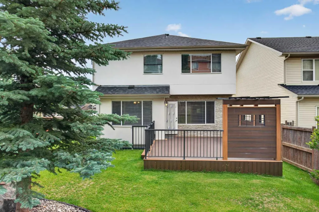 25 Panamount Rise NW Calgary AB T3K 6B6