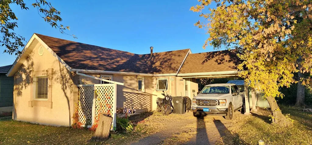 5111 53 Street Mannville AB T0B 2W0