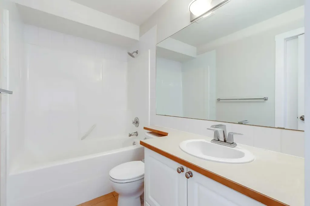 1540 17 Avenue SW Calgary AB T2C 0C8