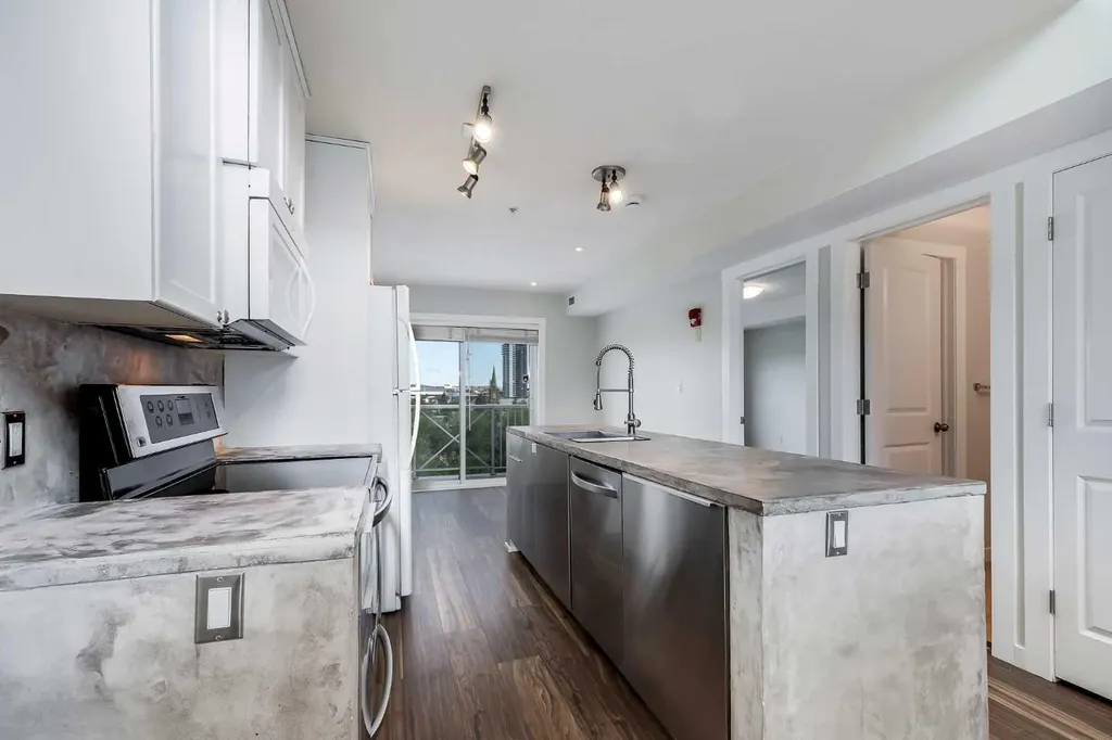 1540 17 Avenue SW Calgary AB T2C 0C8