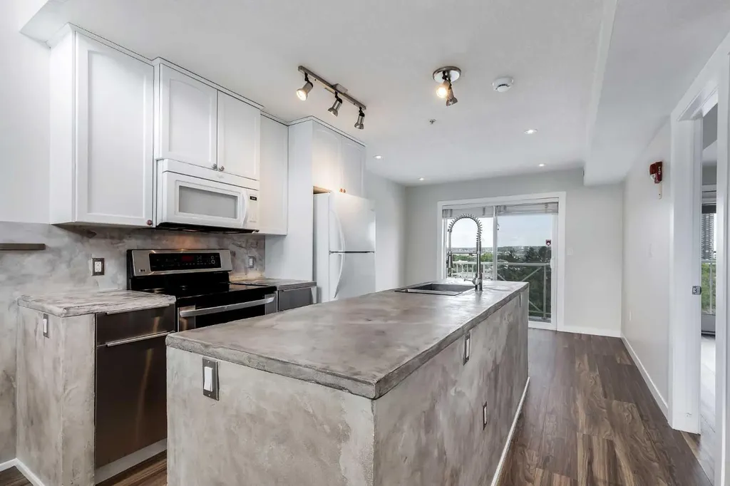 1540 17 Avenue SW Calgary AB T2C 0C8