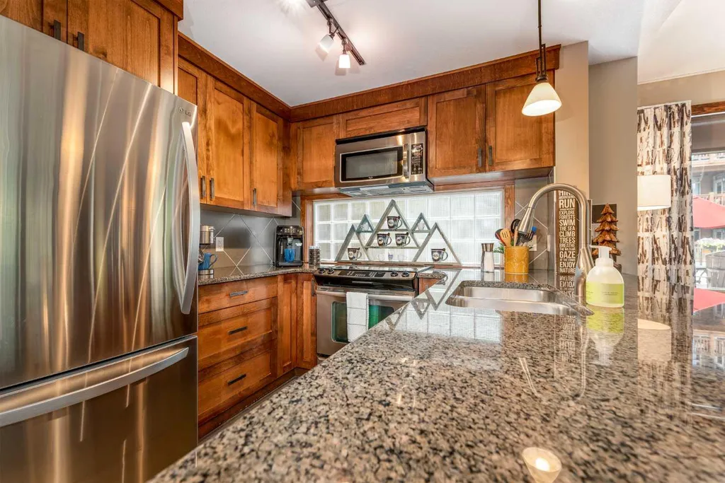 30 Lincoln Park Canmore AB T1W 3E9