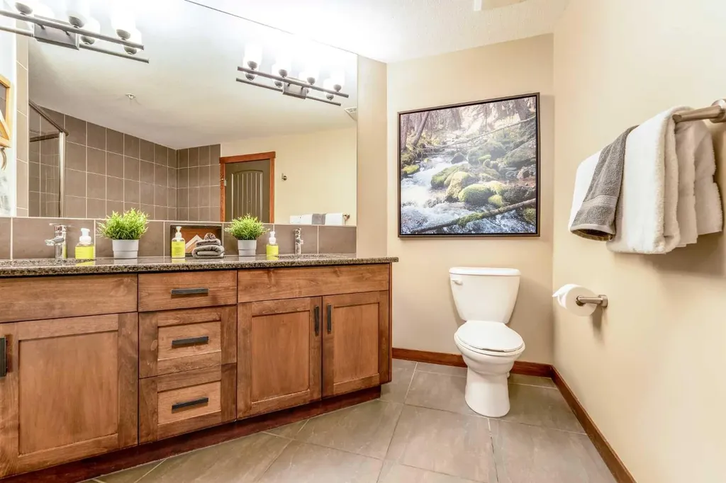 30 Lincoln Park Canmore AB T1W 3E9