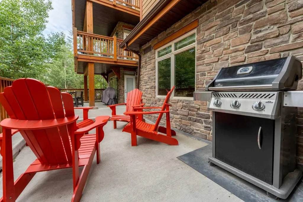 30 Lincoln Park Canmore AB T1W 3E9