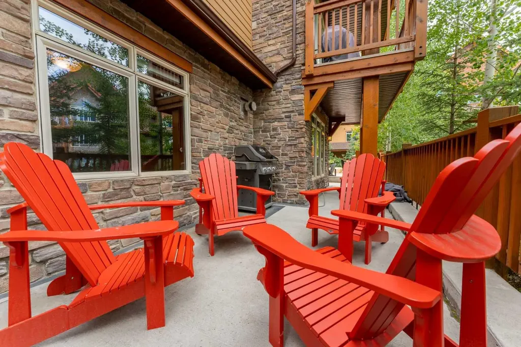 30 Lincoln Park Canmore AB T1W 3E9