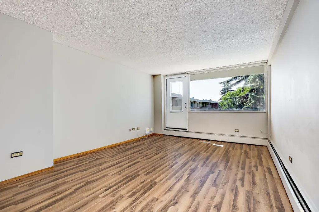 1620 8 Avenue NW Calgary AB T2N 1C4