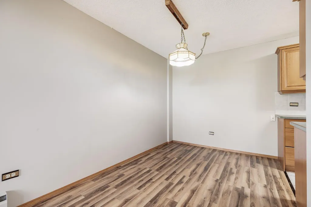 1620 8 Avenue NW Calgary AB T2N 1C4