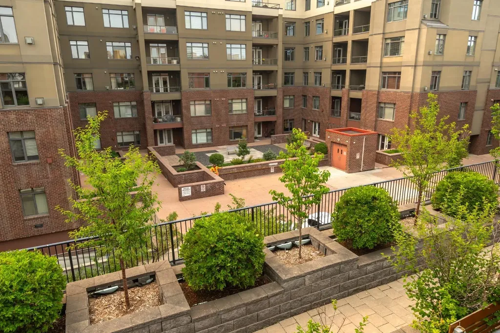 118 8 Street NE Calgary AB T2E 1M2