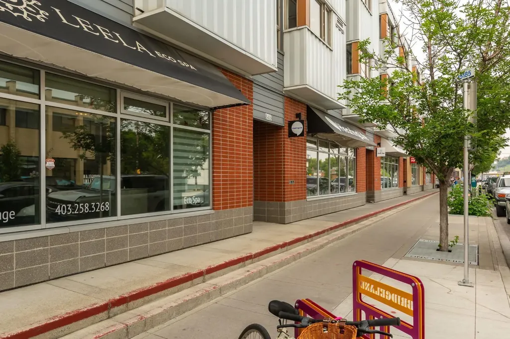 118 8 Street NE Calgary AB T2E 1M2
