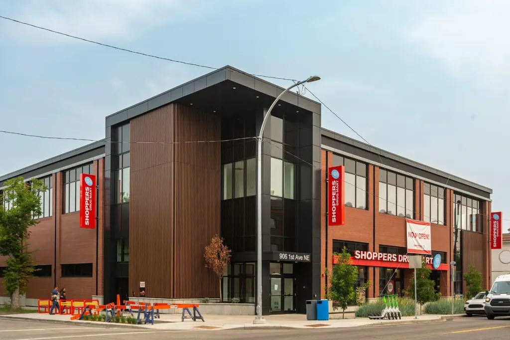 118 8 Street NE Calgary AB T2E 1M2