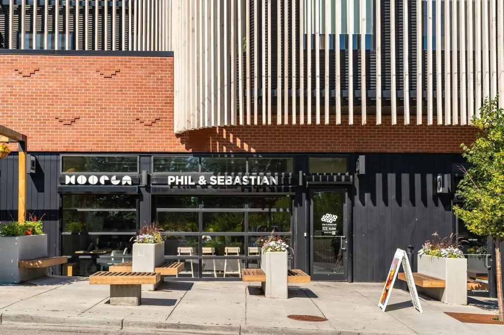 118 8 Street NE Calgary AB T2E 1M2