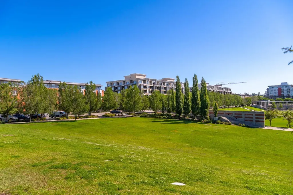 118 8 Street NE Calgary AB T2E 1M2