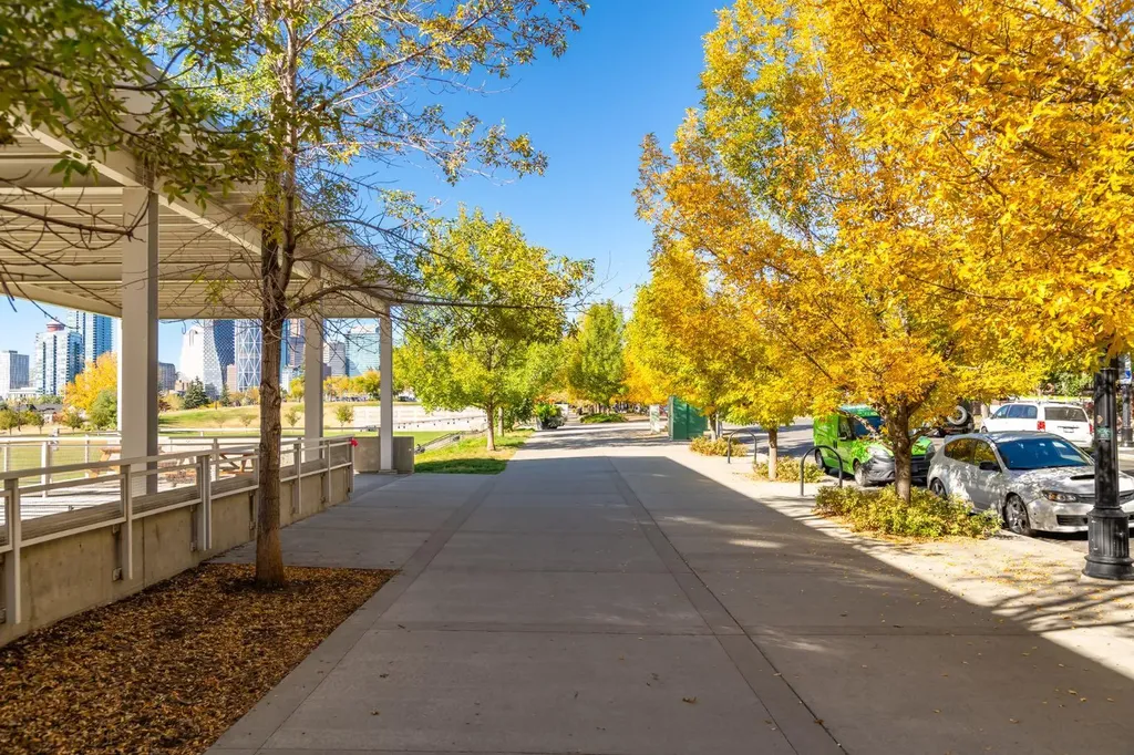 118 8 Street NE Calgary AB T2E 1M2