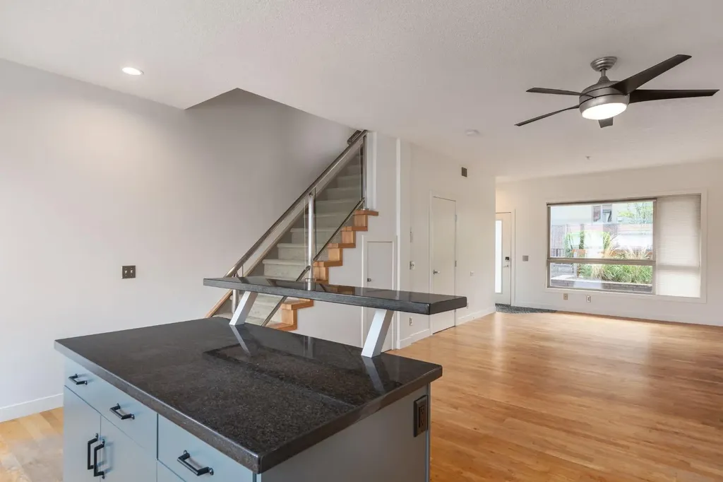 118 8 Street NE Calgary AB T2E 1M2
