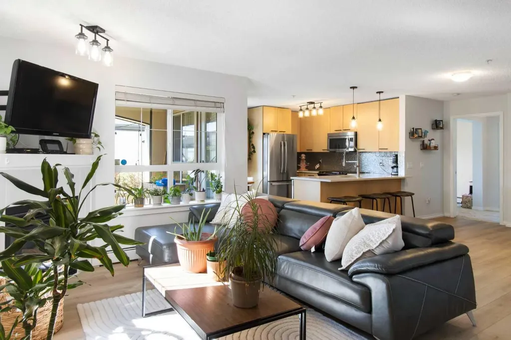 22 Richard Place SW Calgary AB T3E7N6
