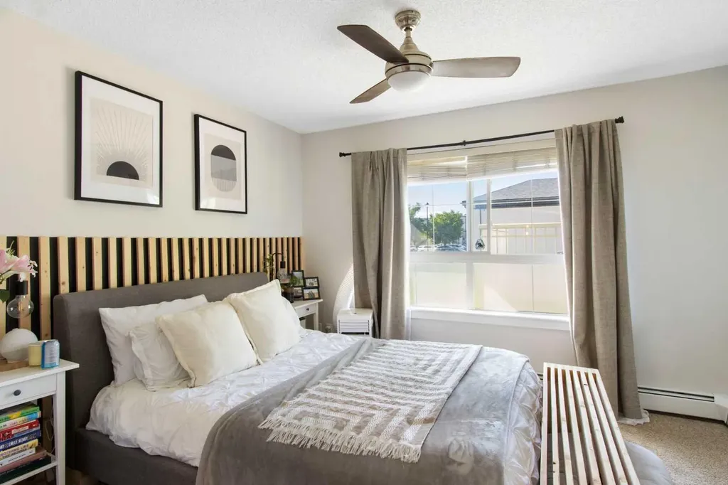 22 Richard Place SW Calgary AB T3E7N6
