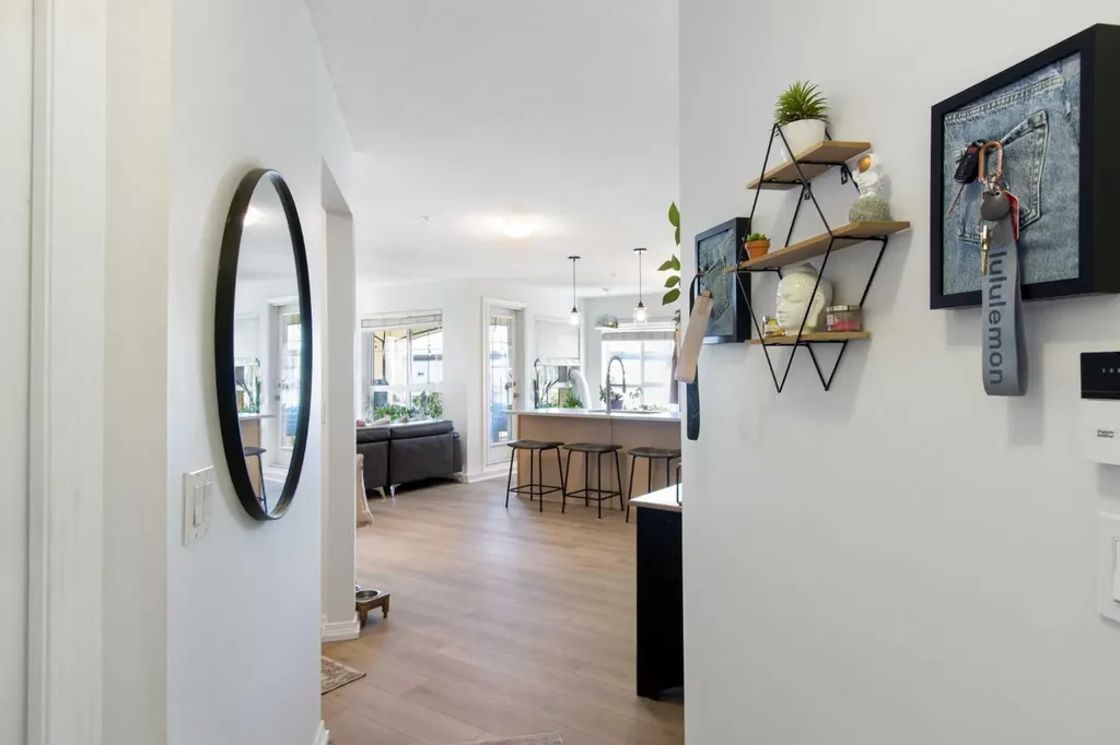 22 Richard Place SW Calgary AB T3E7N6