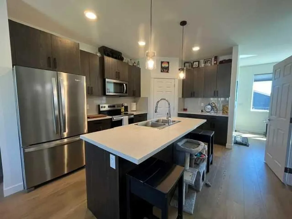 1919 Mccaskill Drive Crossfield AB T0M 0S0