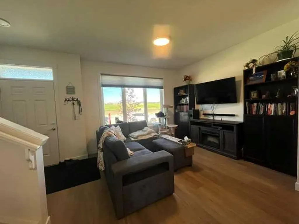 1919 Mccaskill Drive Crossfield AB T0M 0S0