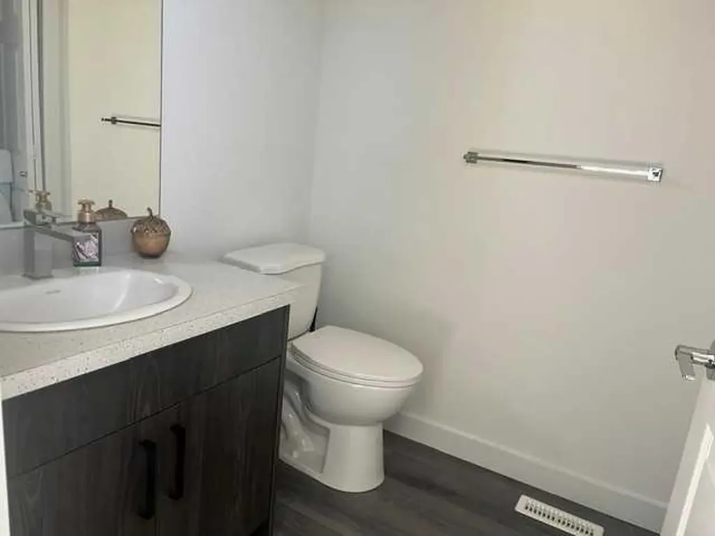 1919 Mccaskill Drive Crossfield AB T0M 0S0
