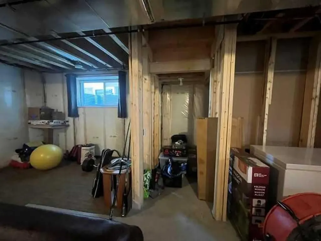1919 Mccaskill Drive Crossfield AB T0M 0S0
