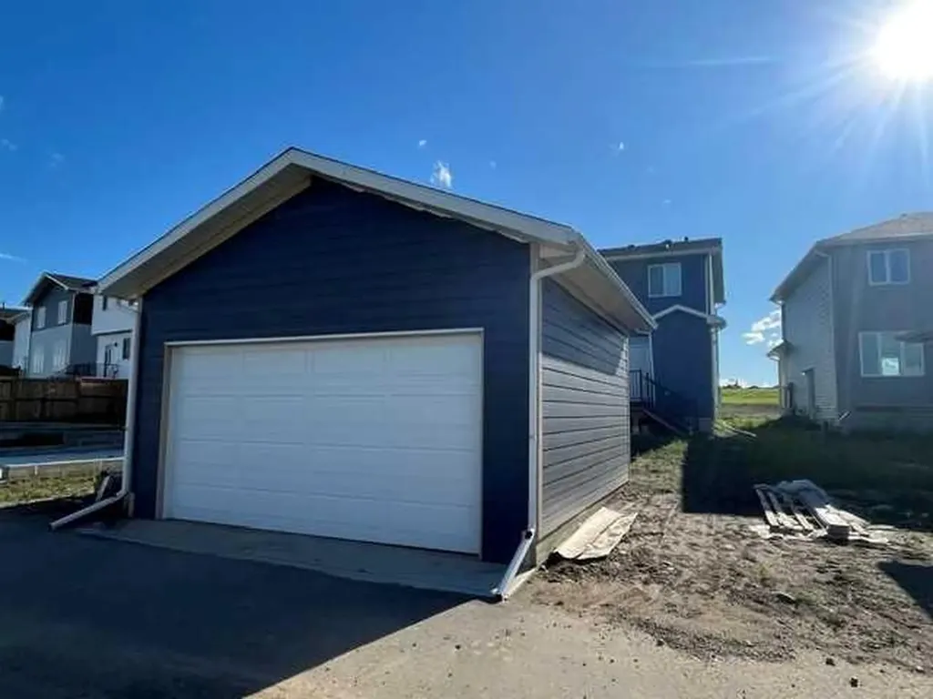 1919 Mccaskill Drive Crossfield AB T0M 0S0