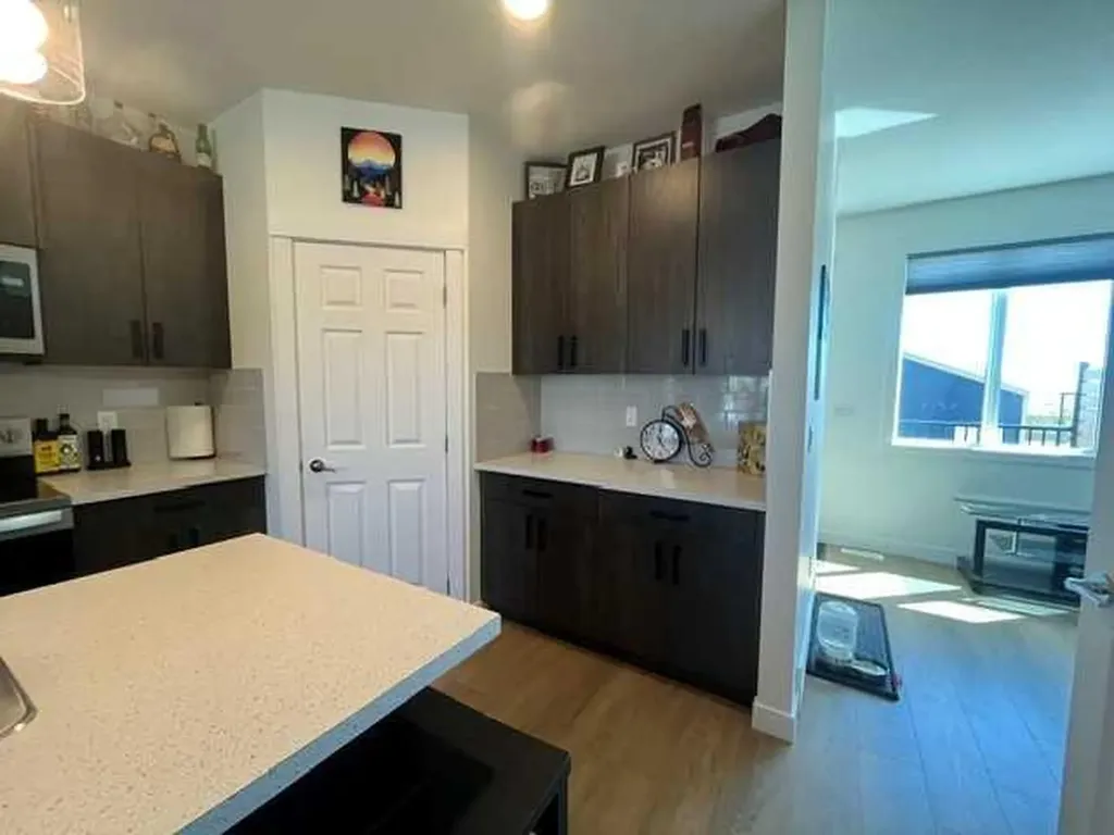 1919 Mccaskill Drive Crossfield AB T0M 0S0