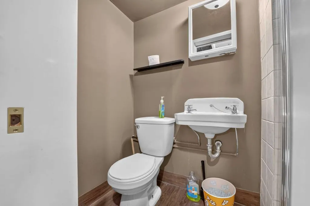 631 14 Street S Lethbridge AB T1J 2Y2