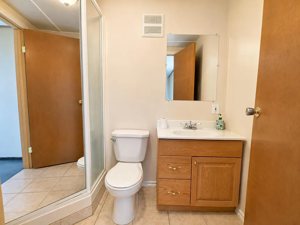 5035 48 Street Rocky Mountain House AB T4T1M4
