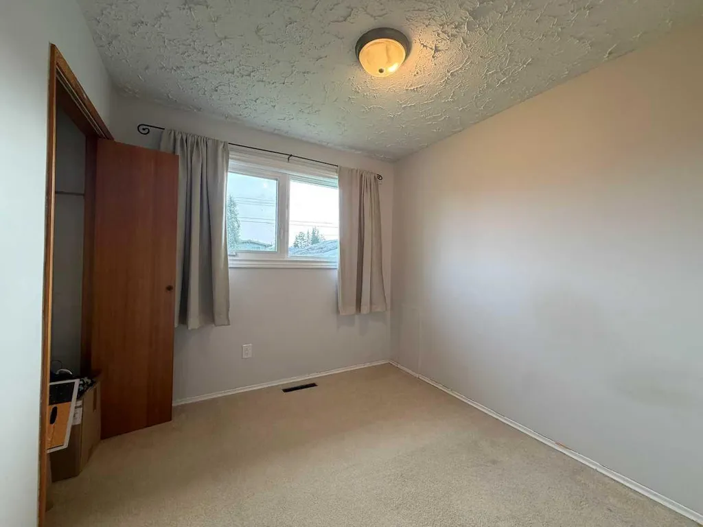 22 Athabasca Drive Whitecourt AB T7S 1H2