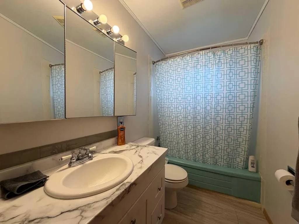 22 Athabasca Drive Whitecourt AB T7S 1H2