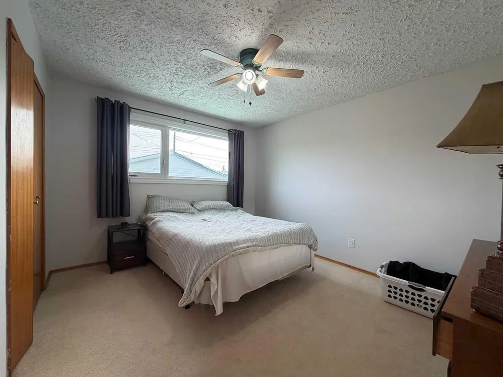 22 Athabasca Drive Whitecourt AB T7S 1H2