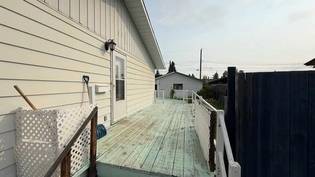 22 Athabasca Drive Whitecourt AB T7S 1H2