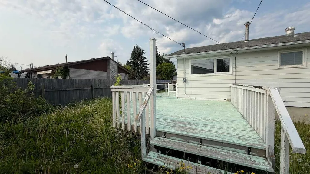 22 Athabasca Drive Whitecourt AB T7S 1H2