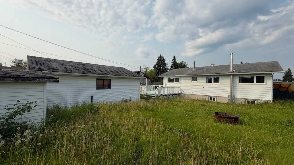 22 Athabasca Drive Whitecourt AB T7S 1H2