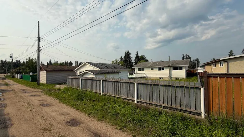 22 Athabasca Drive Whitecourt AB T7S 1H2