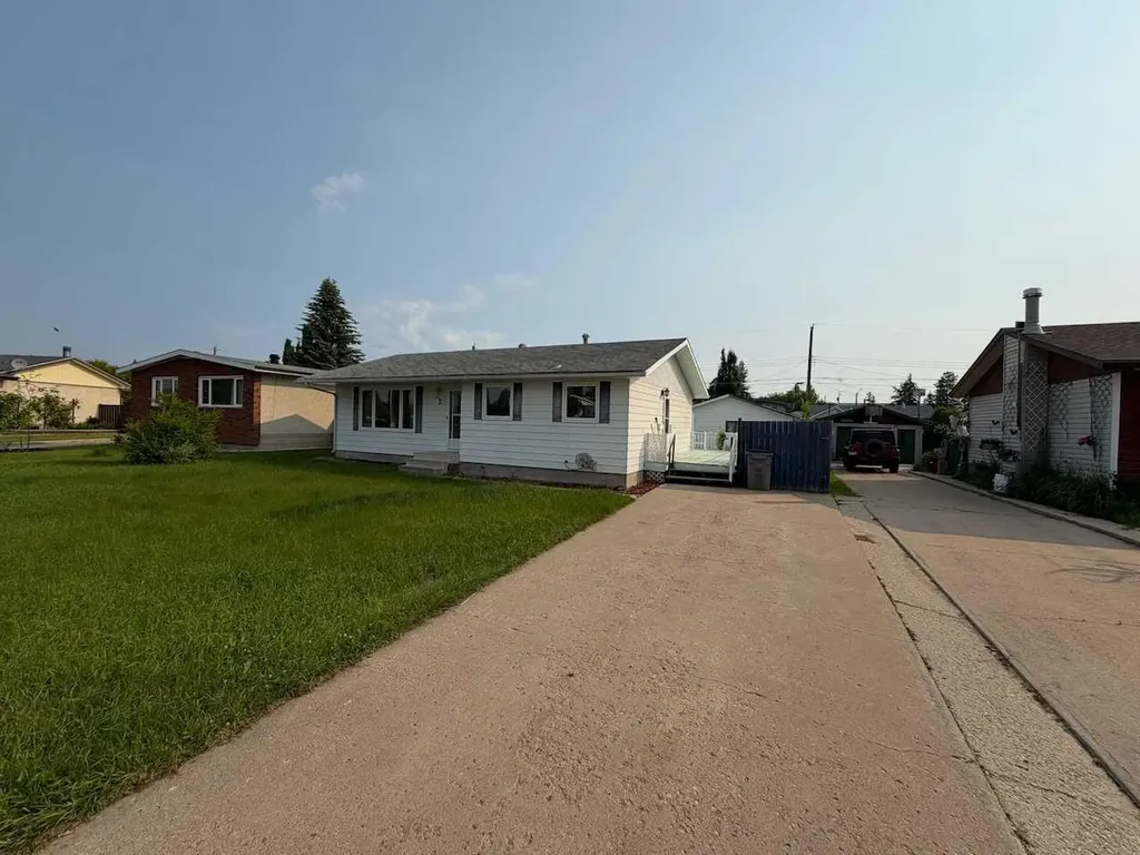 22 Athabasca Drive Whitecourt AB T7S 1H2
