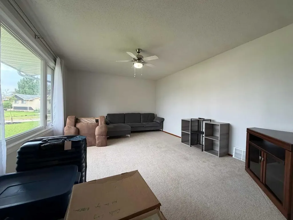 22 Athabasca Drive Whitecourt AB T7S 1H2