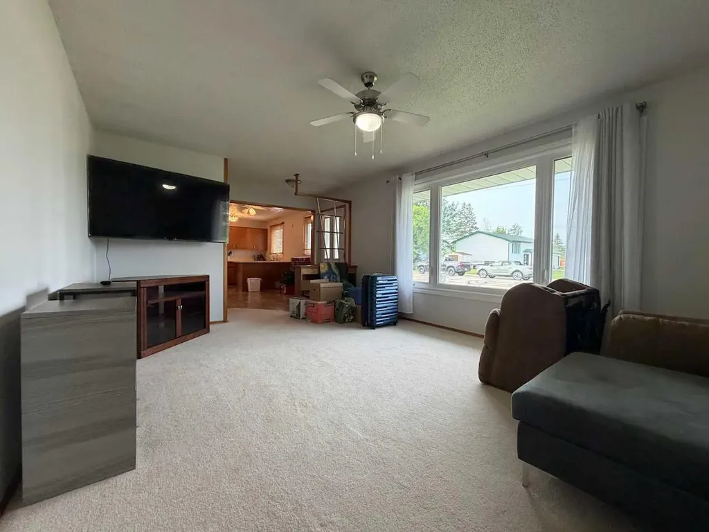 22 Athabasca Drive Whitecourt AB T7S 1H2