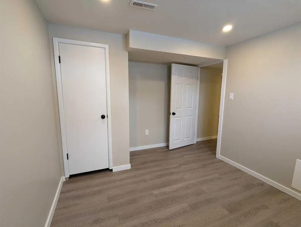 65 14 Street NW Medicine Hat AB T1A 6R5